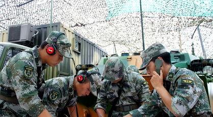 国产红旗对决视频,巅峰之战，谁主沉浮？